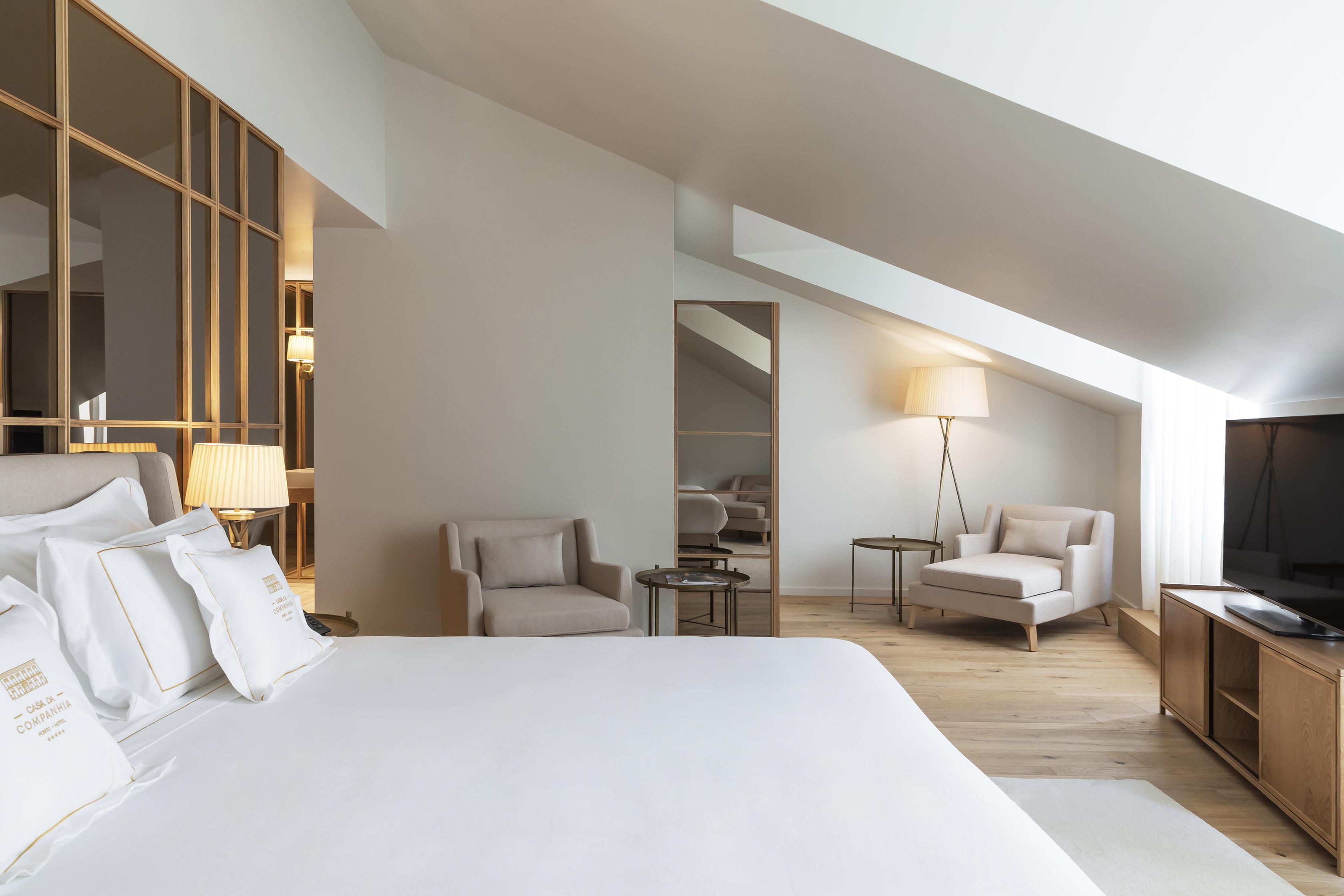Casa Da Companhia, Vignette Collection By Ihg Hotel Porto Exterior photo A room at the hotel