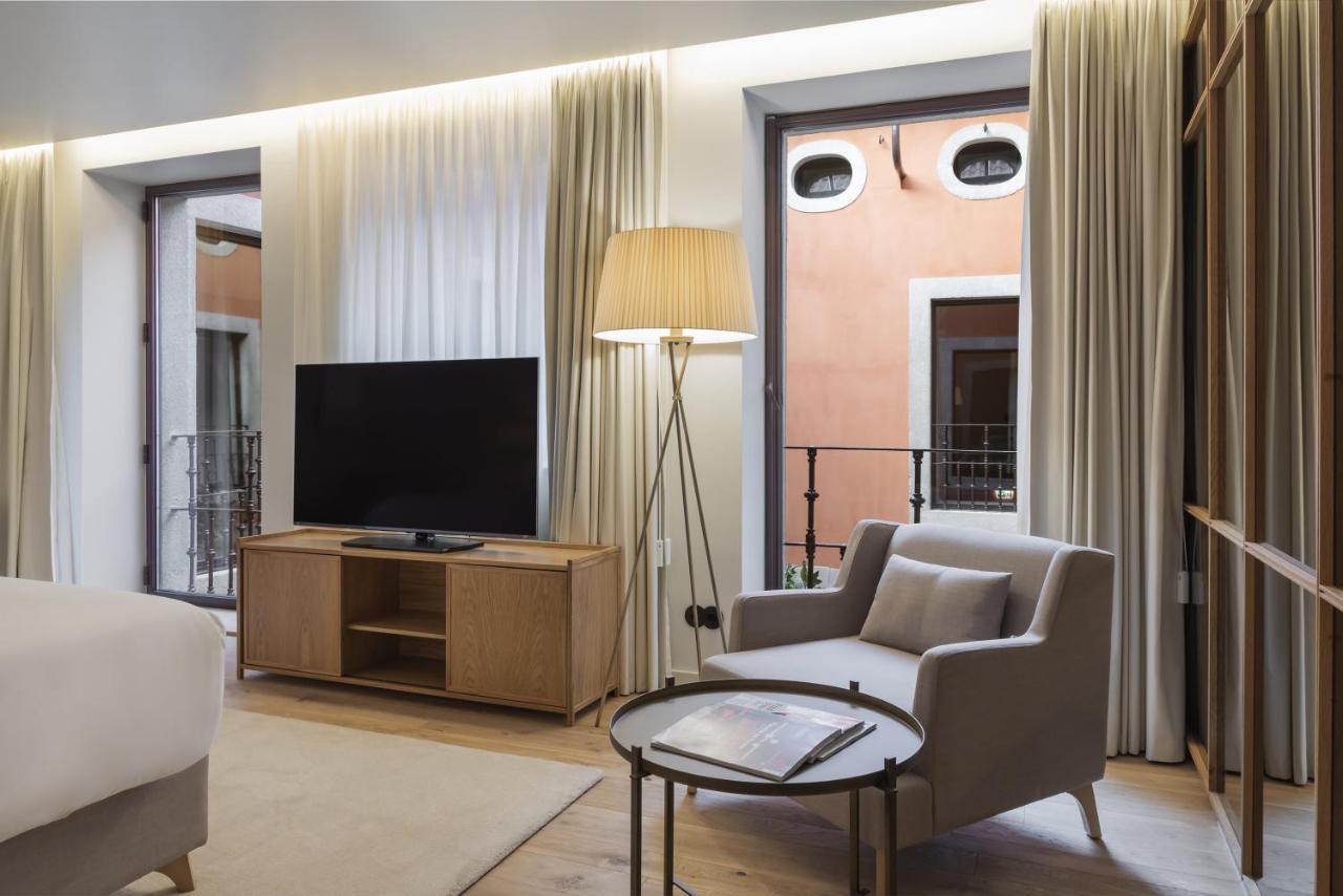 Casa Da Companhia, Vignette Collection By Ihg Hotel Porto Exterior photo A room at the hotel