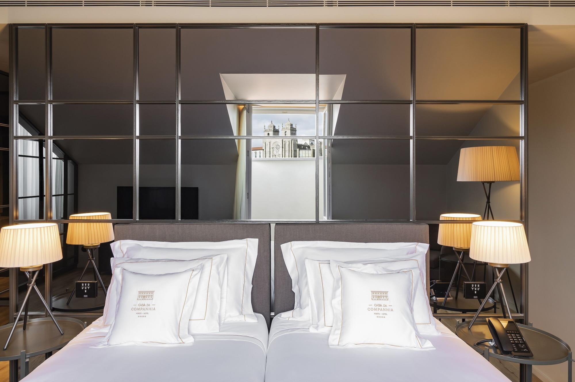 Casa Da Companhia, Vignette Collection By Ihg Hotel Porto Exterior photo A room at Mandarin Oriental, Munich