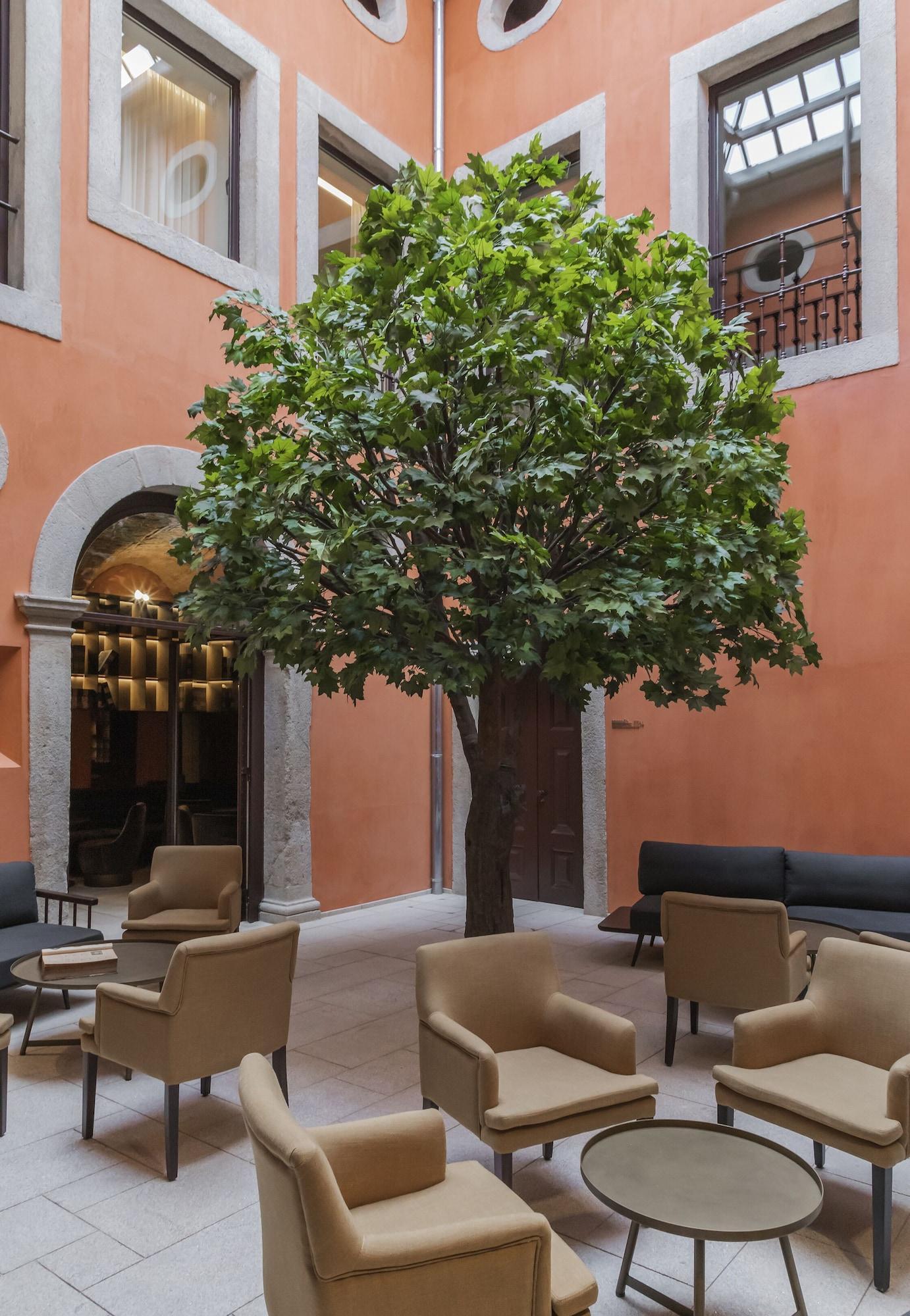 Casa Da Companhia, Vignette Collection By Ihg Hotel Porto Exterior photo The courtyard of the hotel